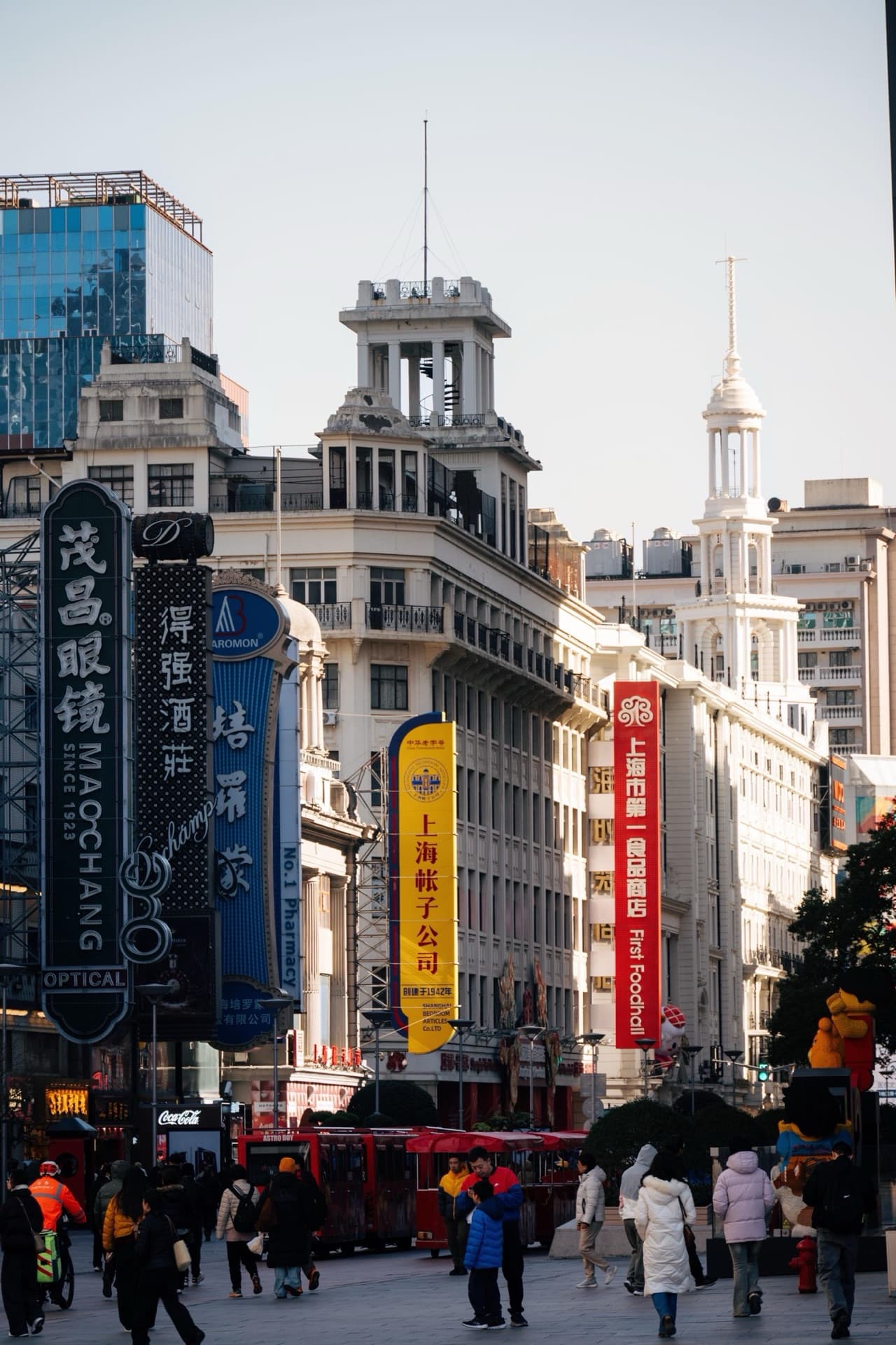 Nanjing East Road — Shanghai's busiest shopping street