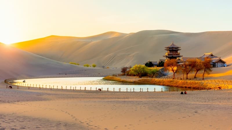 Mingsha Mountain sand dunes — the singing sands of Dunhuang