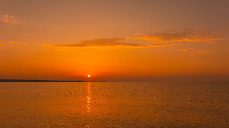 Northwest Grand Loop: 8-Day Silk Road & Qinghai Plateau Epic