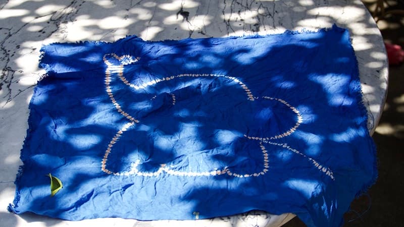 Traditional Bai ethnic tie-dye (Zharan) craft in Zhoucheng Village